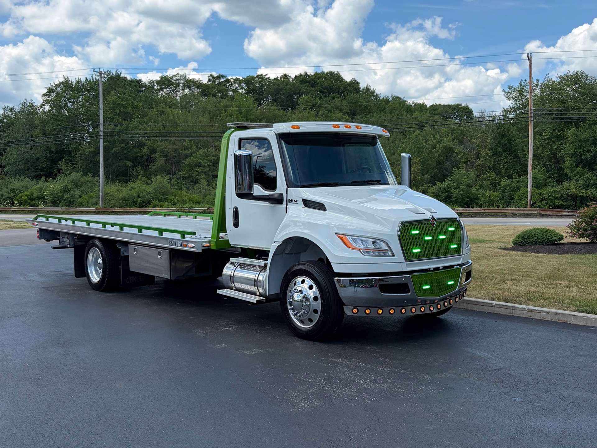 2023 International Mv Rollback (Key# 5295)