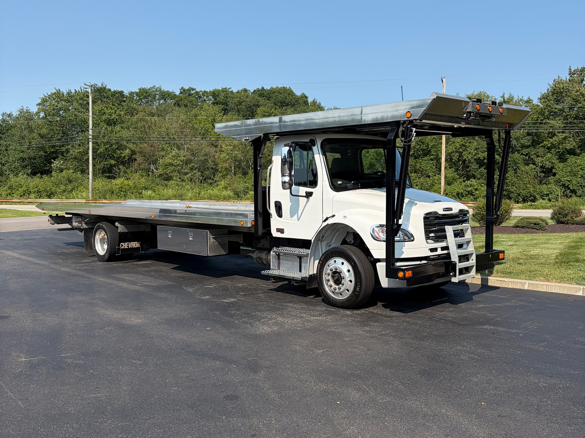 2025 Freightliner M2 4-Car Carrier (Key# 5299)